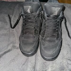 Black Cat 4s No Box Comes With Clear Container